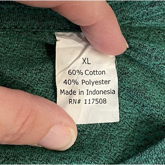 Snoopy Christmas Holiday Lights Tee T-Shirt XL Green Graphic 2016 Novelty - Picture 6 of 8